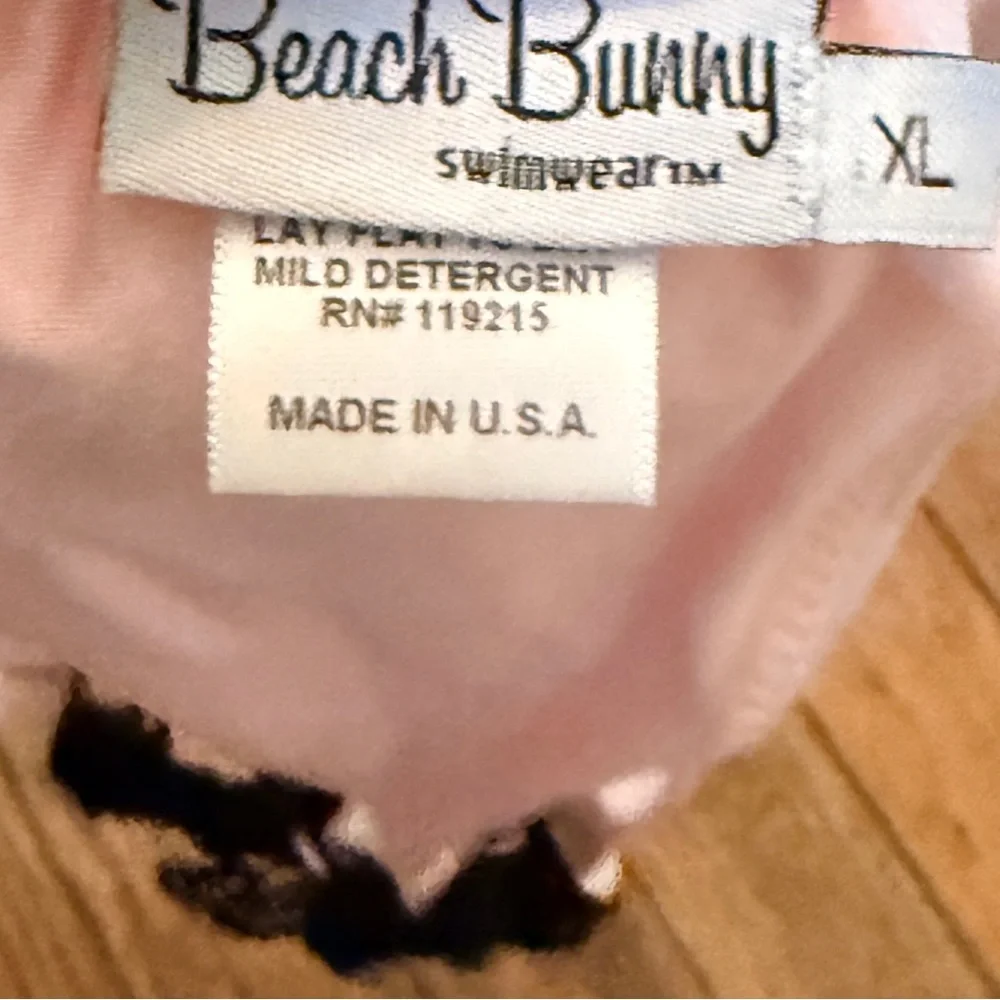 Beach Bunny Lady Marmalade Bikini Top nwot